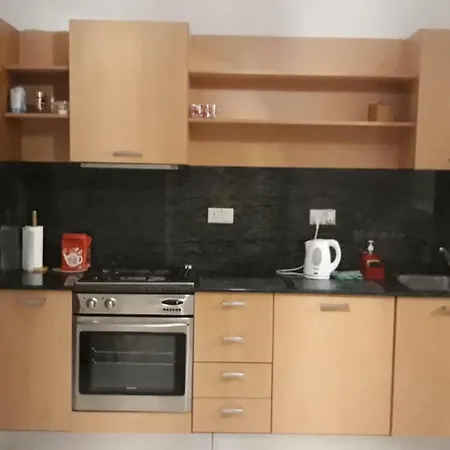 Balluta Hill House Apartmán *