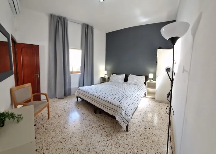 Balluta Hill House *